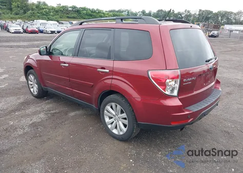 2013 Subaru Forester 2.5X Limited z USA, uszkodzony, nr VIN JF2SHAFC6DH416491